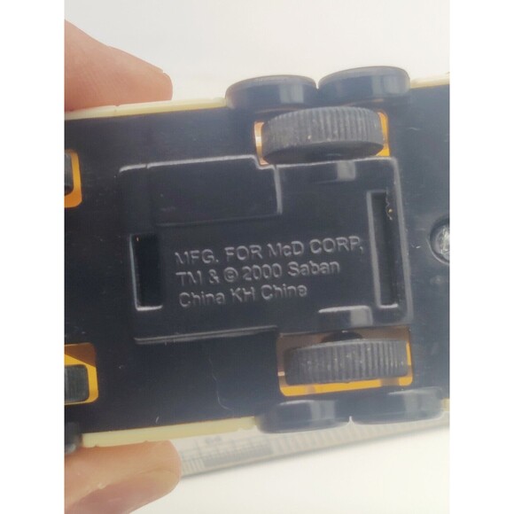 Rare Vintage 2000 McDonalds’s Saran MMPR Rescue 5 Mighty Power Ranger Ambulance - Picture 7 of 10